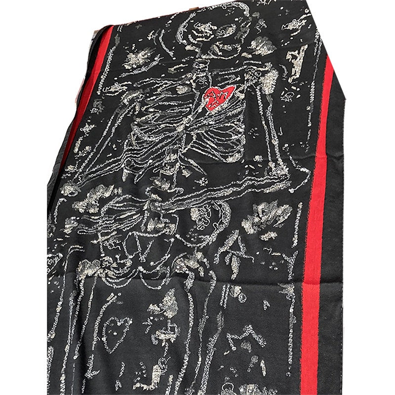 NEW $1,020 ALEXANDER MCQUEEN Black Wool Blend SKELETON GRAFFTI HEART Stole SCARF