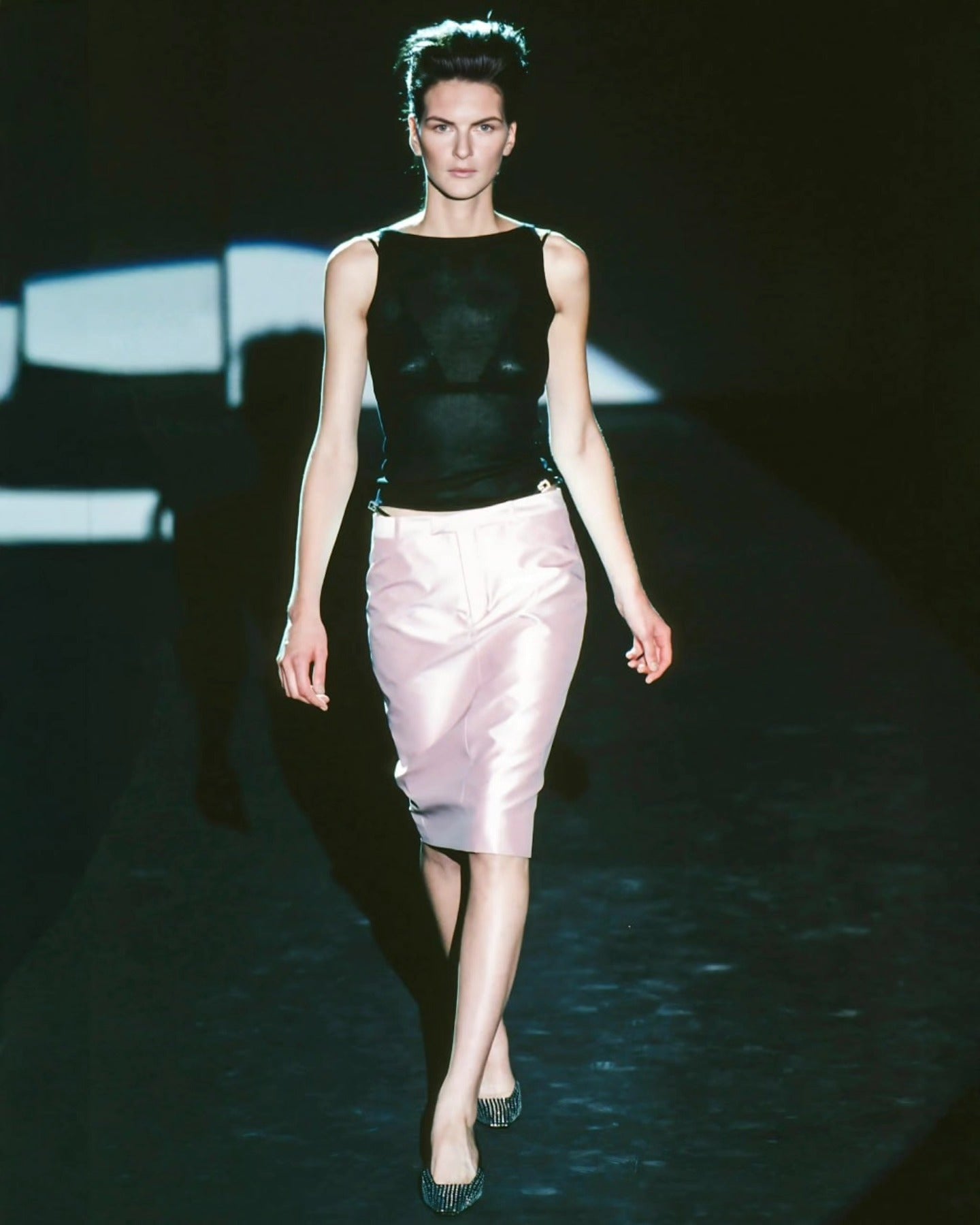 40 VINTAGE GUCCI by TOM FORD RUNWAY Spring 1998 G-Leather Embellished Pink SKIRT