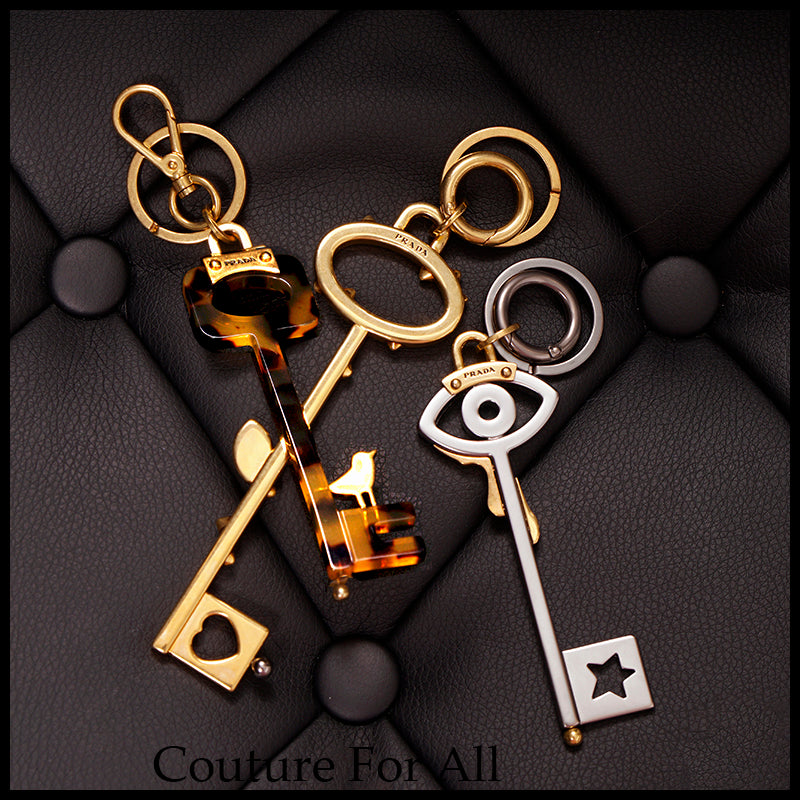NEW $440 PRADA RUNWAY Gold Tone Metal BIRD Faux Tortoise SKELETON KEY KEYRING
