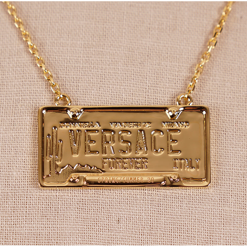 NEW $450 VERSACE Gold Tone Brass LICENSE PLATE LOGO CHARM Link Chain NECKLACE