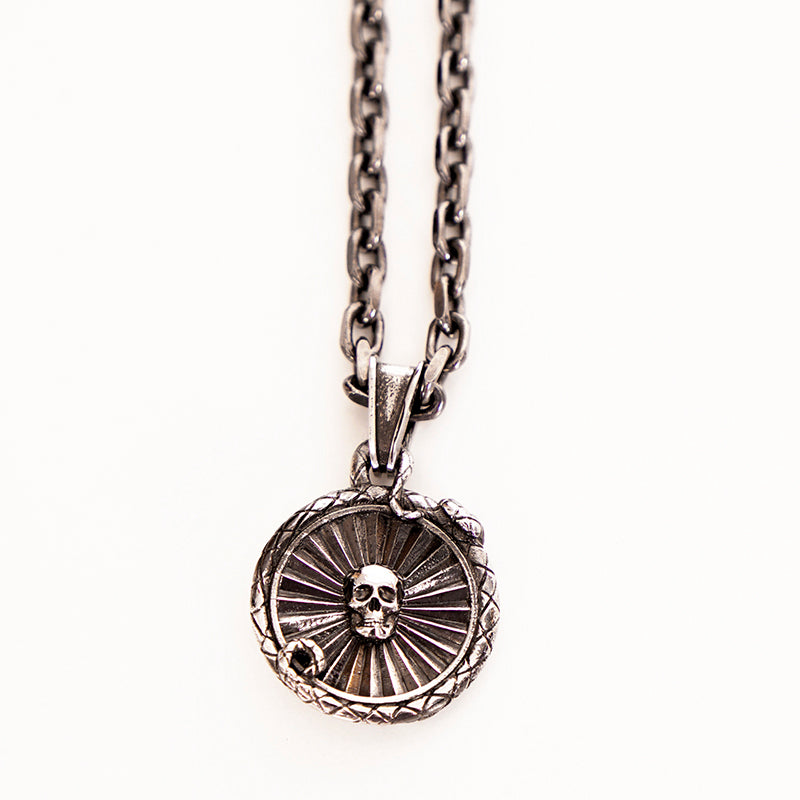 NEW $490 ALEXANDER MCQUEEN Silver Tone Brass SKULL SNAKE COIN CHARM NECKLACE NWT