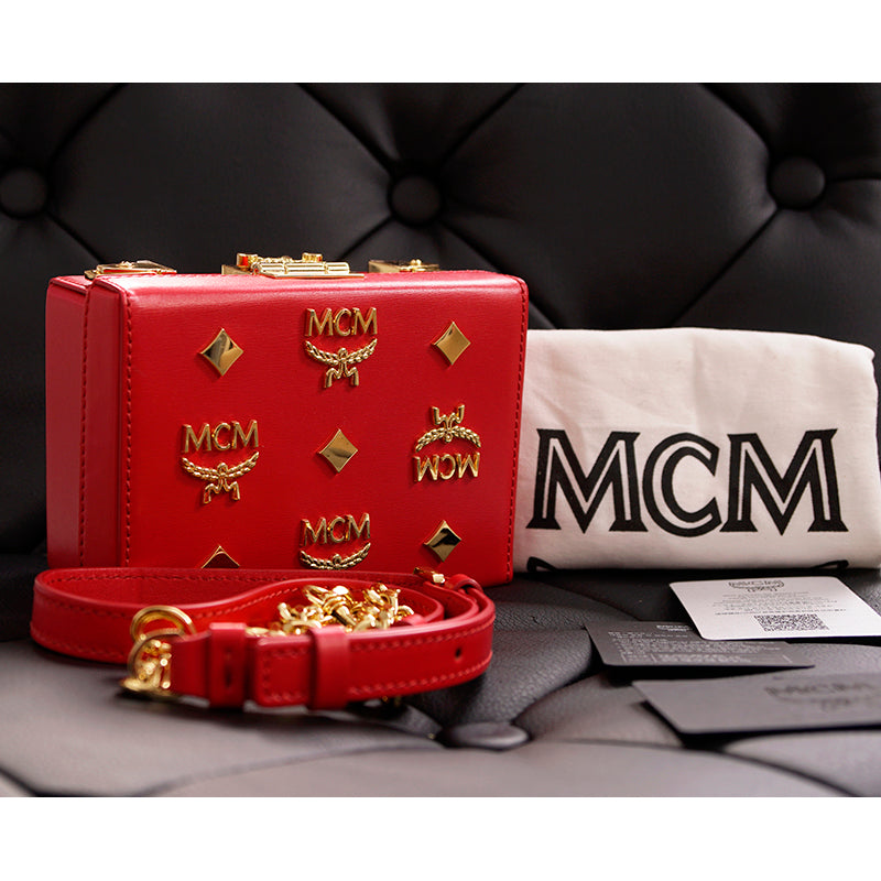 NEW $1,990 MCM Red Lychee Leather BERLIN GOLD LOGO Crossbody Mini LOCK BOX BAG