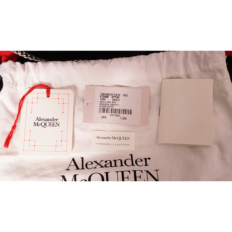 NEW $1290 ALEXANDER MCQUEEN Silver GRAFFITI Quilted Leather SKULL Crossbody BAG
