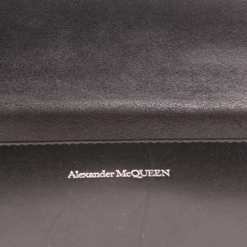 NEW $2,690 ALEXANDER MCQUEEN Black SKULL KNUCKLE Studded Leather Cross-body BAG
