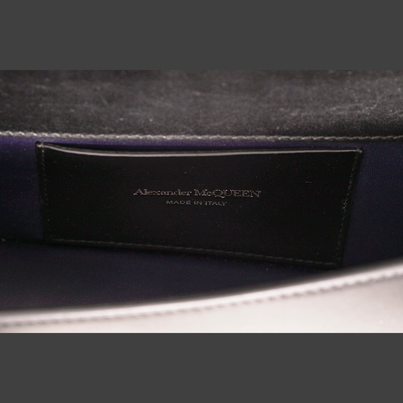 NEW $2,690 ALEXANDER MCQUEEN Black SKULL KNUCKLE Studded Leather Cross-body BAG