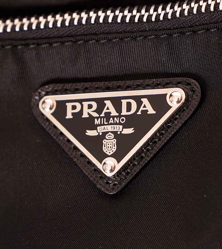 NEVER USED PRADA 2011 Vintage Black Nylon Saffiano SKULL CROSSBONE Crossbody BAG