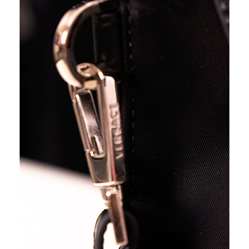 NEW $595 VERSACE Black Nylon LA MEDUSA LOGO Wristlet CLUTCH Pouch BAG NIB