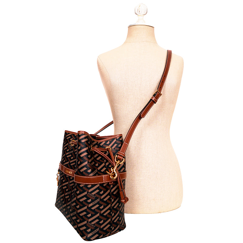 NEW $1275 VERSACE RUNWAY Caramel LA GRECA Drawstring Bucket LARGE CROSSBODY BAG