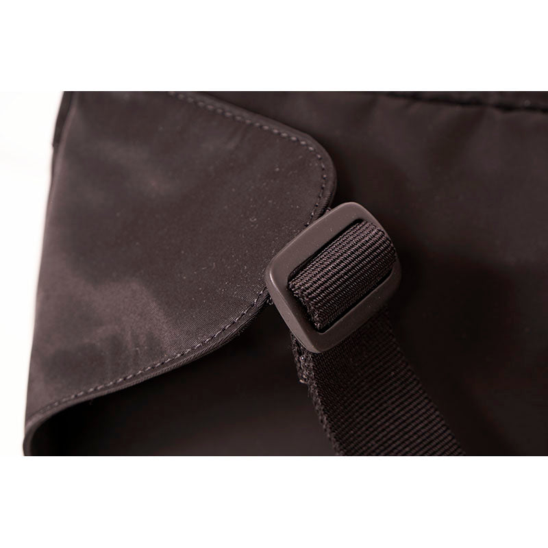 NEW $900 VERSACE Men's Black Nylon LA MEDUSA LOGO Sling Belt TRAVEL Waist BAG