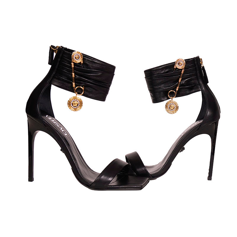 sz 38.5 NEW $1,275 VERSACE Black Leather LOGO SAFETY PIN Stiletto 108 SANDALS HEELS