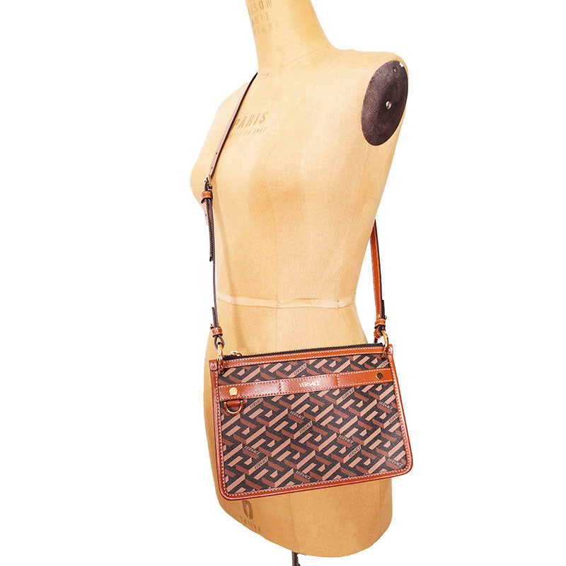 NEW $1,190 VERSACE RUNWAY Caramel LA GRECA Signature Small Pouch CROSSBODY BAG