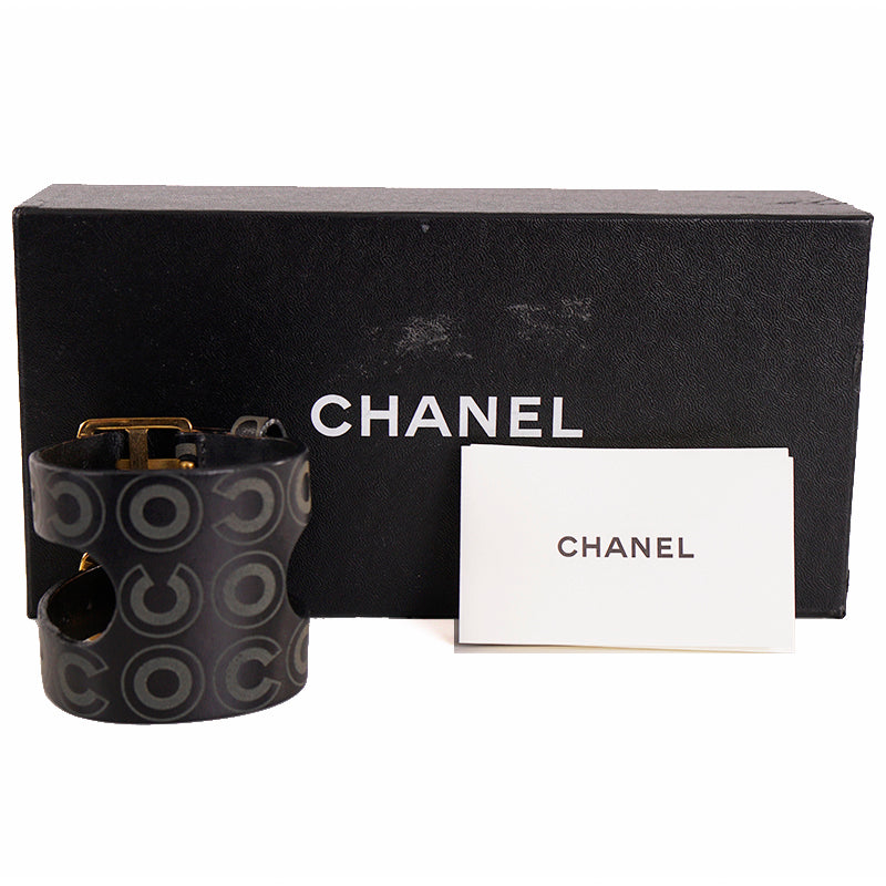 AUTHENTIC CHANEL Coco Double Buckle VINTAGE 2001 Leather CUFF BRACELET w/ BOX