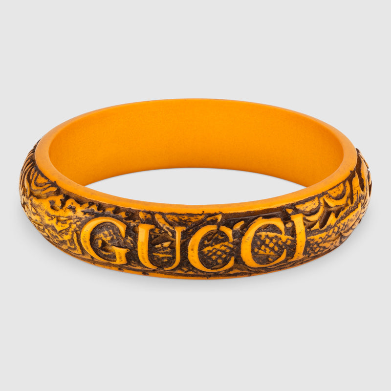 S NEW $520 GUCCI RUNWAY Aged Yellow CHINESE DRAGON Carved Resin Bangle BRACELET