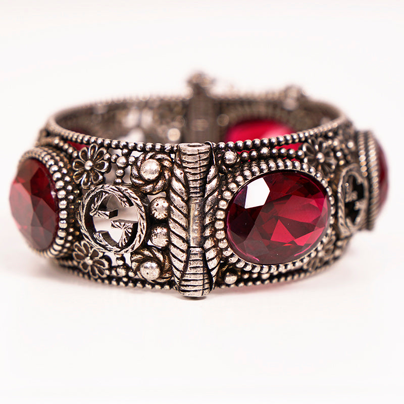NEW $1620 GUCCI Sterling Silver GG LOGO TIGER HEAD PIN Red Crystal BRACELET NIB