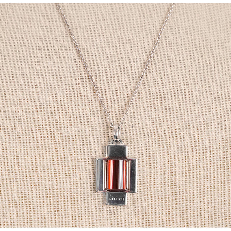 NEW $650 GUCCI .925 Sterling Silver GARNET Cabochon CROSS PENDANT NECKLACE NWB