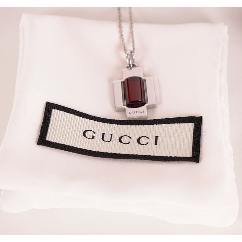 NEW $650 GUCCI .925 Sterling Silver GARNET Cabochon CROSS PENDANT NECKLACE NWB