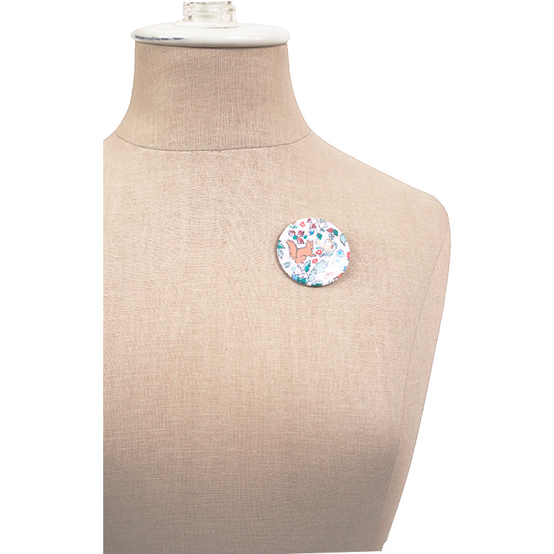 NEW $145 GUCCI X LIBERTY COLLECTION Floral & Animal Print Round BROOCH PIN NIB