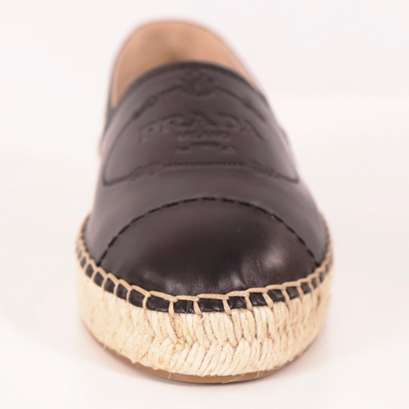37 NEW $950 PRADA Black Leather EMBOSSED LOGO CREST Summer FLATS ESPADRILLE NIB