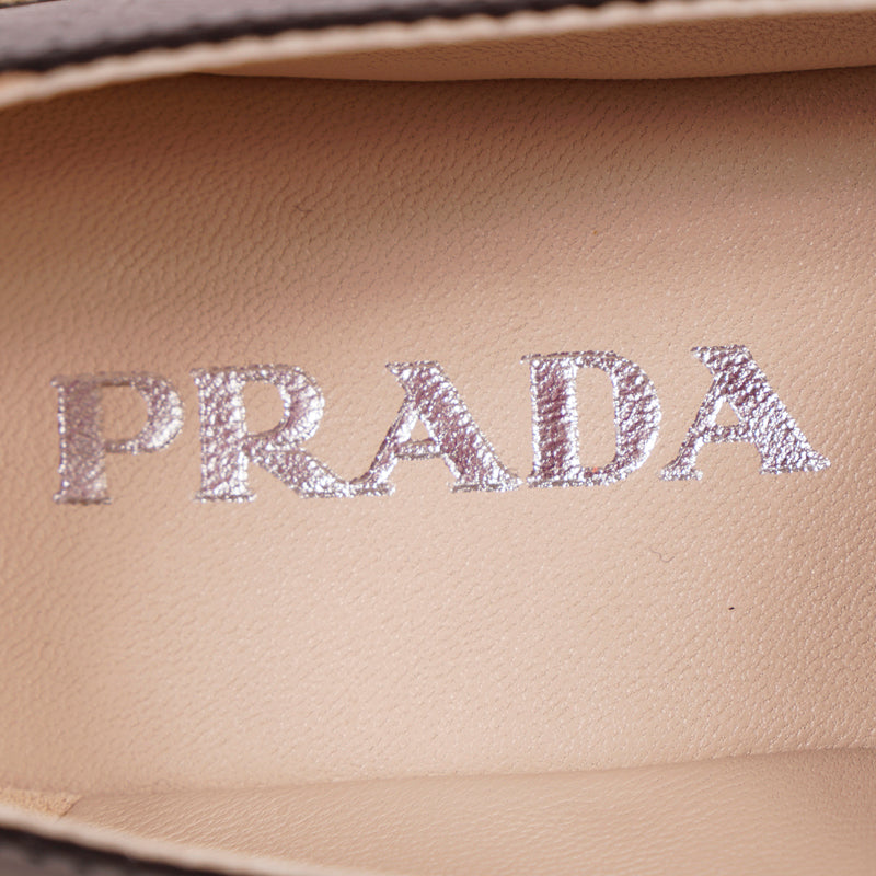 37 NEW $950 PRADA Black Leather EMBOSSED LOGO CREST Summer FLATS ESPADRILLE NIB