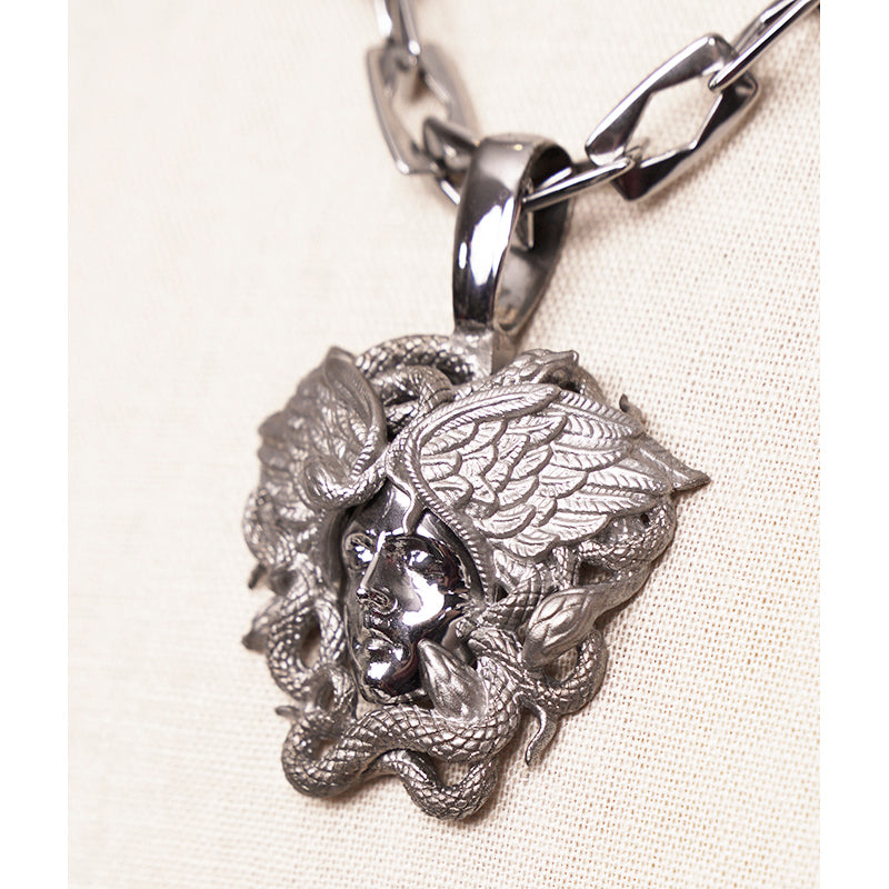 NEW $790 VERSACE Silver Tone MEDUSA WINGED SERPENT Pendant Link NECKLACE NIB