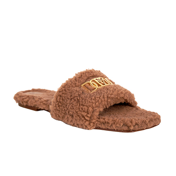 37 NEW $490 MCM Tan-Brown Italian Fx Fur TRAVIA MCM GOLD LOGO Flat Slide SANDALS