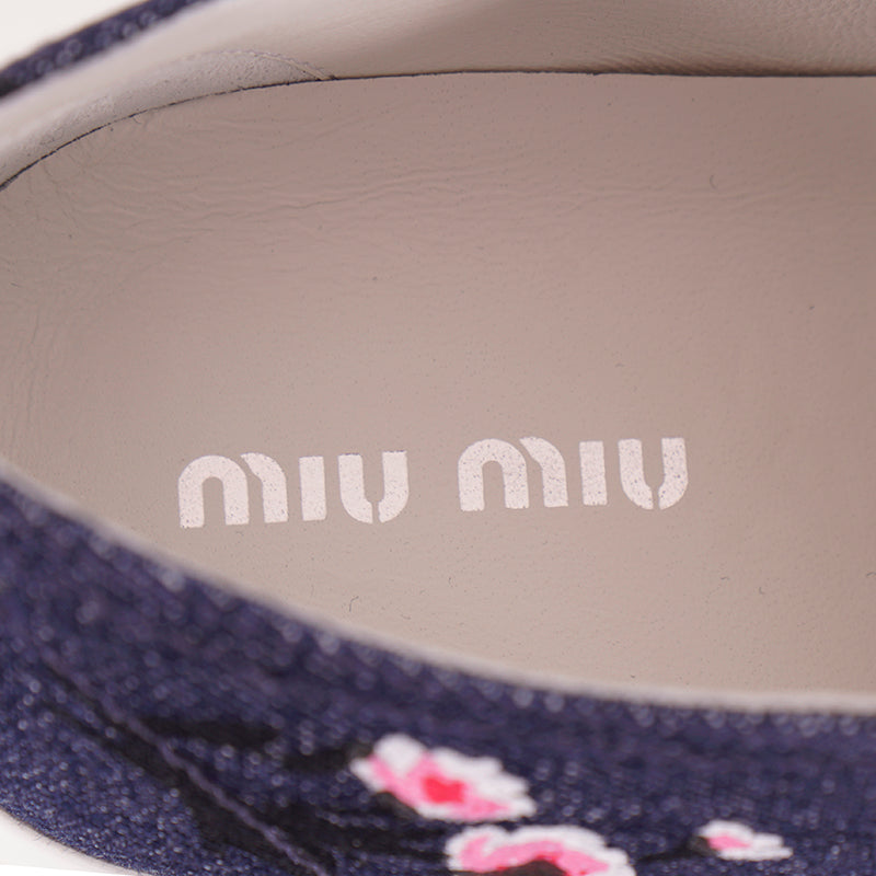 39 NEW $850 MIU MIU Floral Print Denim Blue & White Rubber Toe Low Top Sneakers