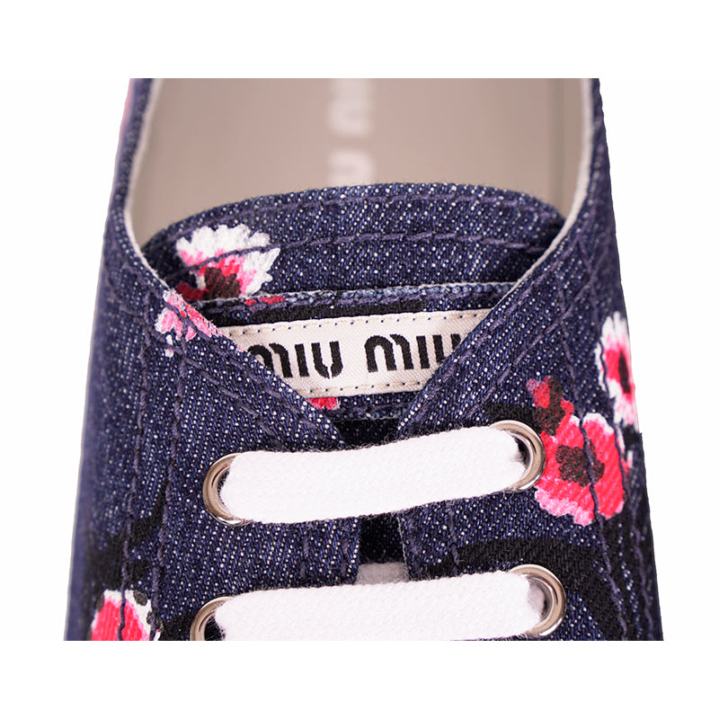 39 NEW $850 MIU MIU Floral Print Denim Blue & White Rubber Toe Low Top Sneakers