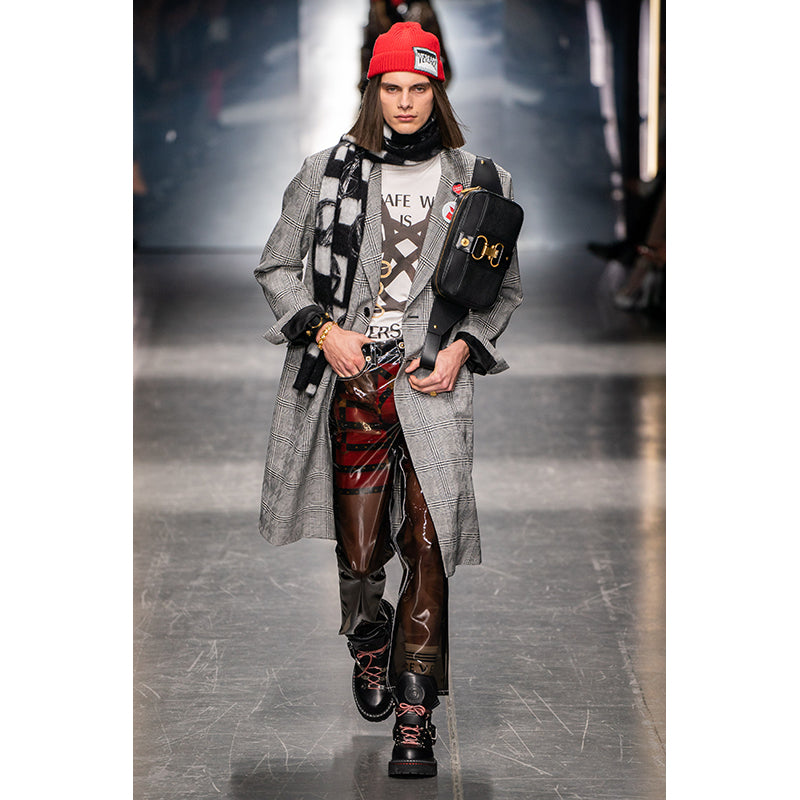 NEW $695 VERSACE RUNWAY Black & White Geometric Wool Mohair Blend GV LOGO SCARF