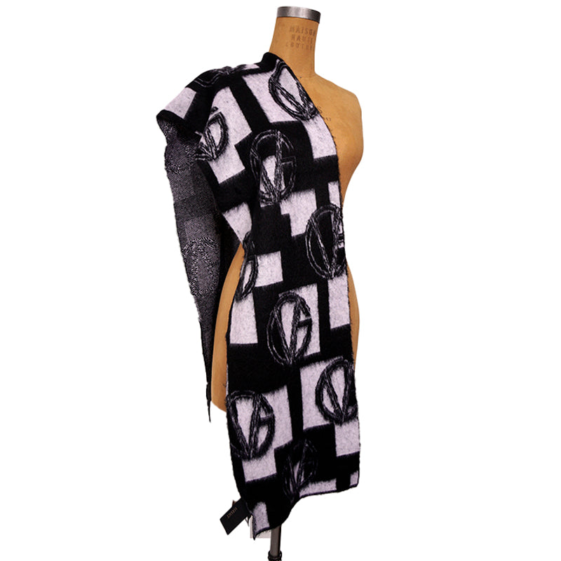 NEW $695 VERSACE RUNWAY Black & White Geometric Wool Mohair Blend GV LOGO SCARF
