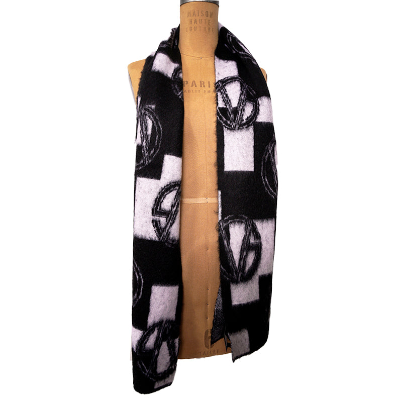 NEW $695 VERSACE RUNWAY Black & White Geometric Wool Mohair Blend GV LOGO SCARF