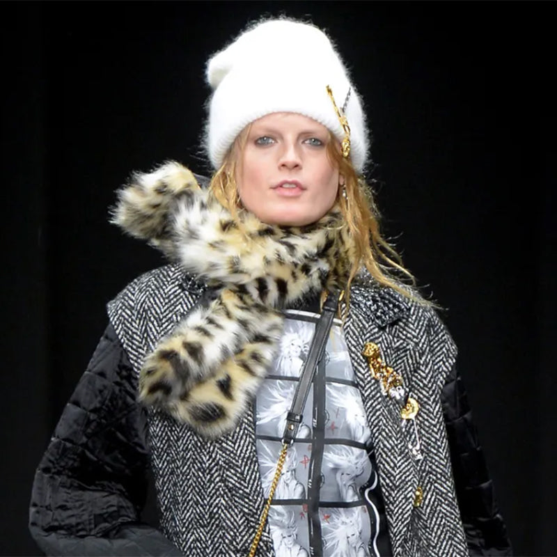 NEW $795 VERSACE RUNWAY Realistic Leopard Print FAUX FUR STOLE 54" x 9" SCARF