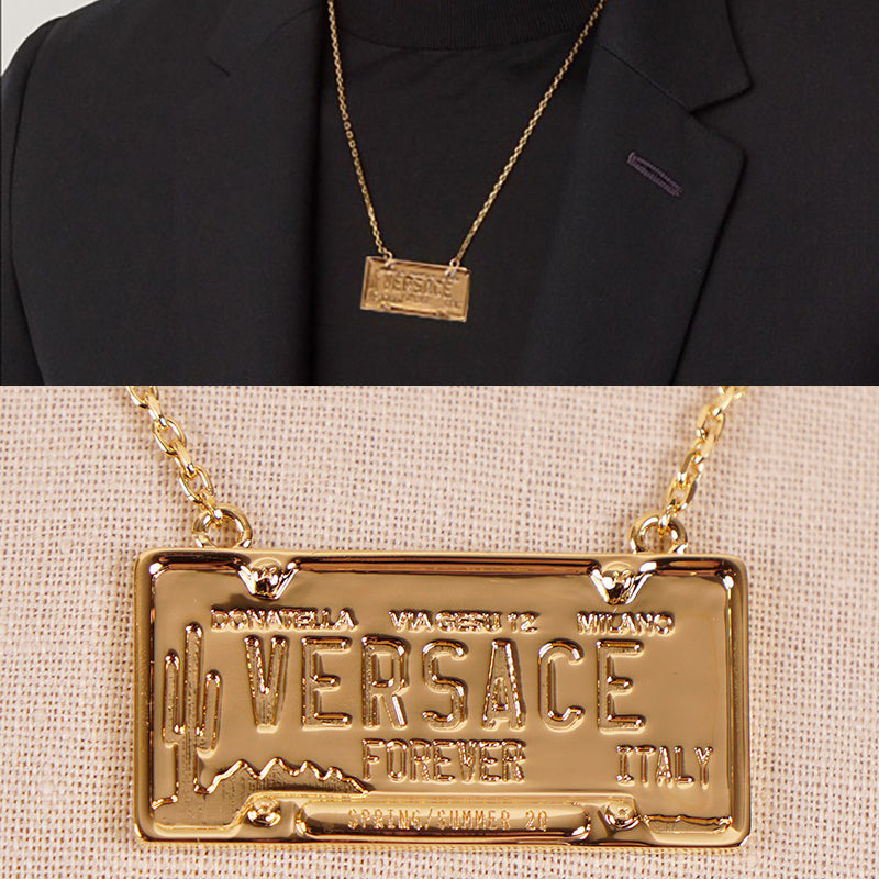 NEW $450 VERSACE Gold Tone Brass LICENSE PLATE LOGO CHARM Link Chain NECKLACE