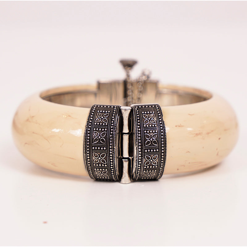 NEW $595 SAINT LAURENT Ivory Resin Vintage Style BOHO Hinged Pin Clasp BRACELET