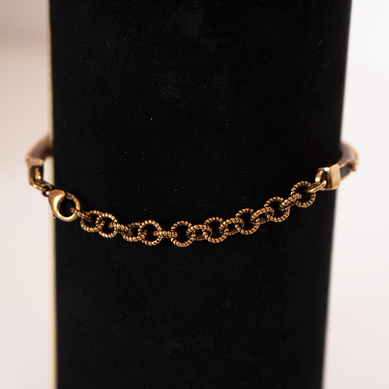 NEW $570 GUCCI Women's MARMONT GG LOGO Crystal & Brass Flower Leather BRACELET