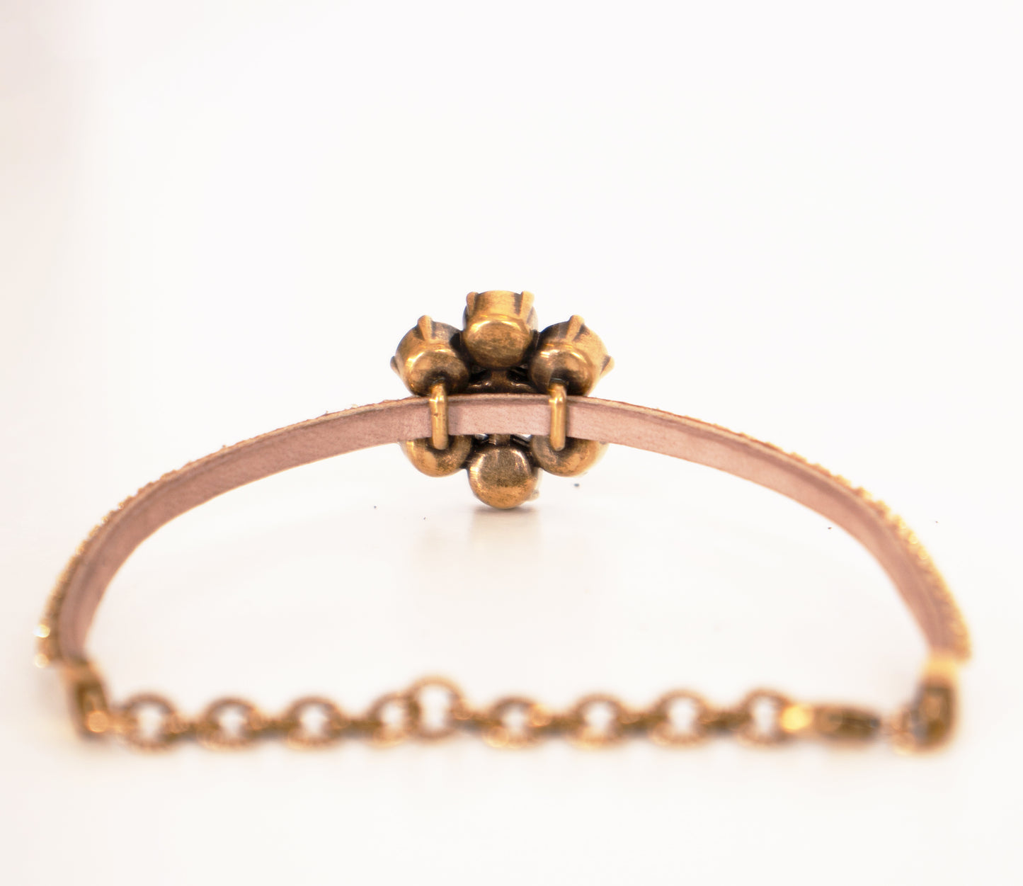 NEW $570 GUCCI Women's MARMONT GG LOGO Crystal & Brass Flower Leather BRACELET