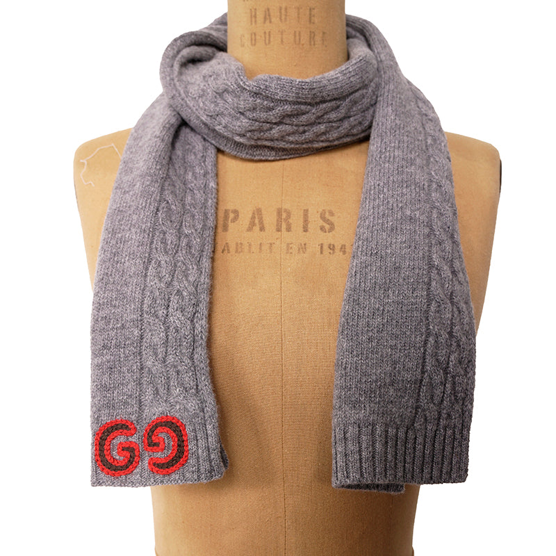 NEW $395 GUCCI Gray Heather 100% Wool CABLE KNIT RED GG LOGO 55" Long SCARF NWT
