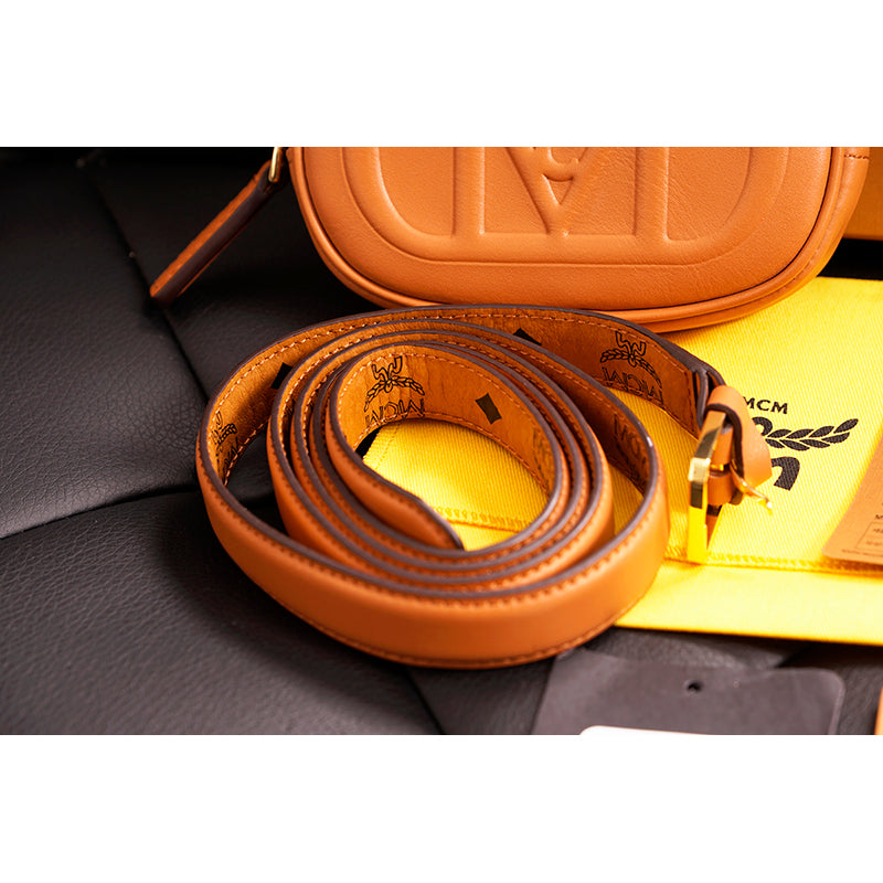 NEW $530 MCM Cognac Brown Nappa Leather Mode Travia LOGO POUCH BAG & BELT NIB XL