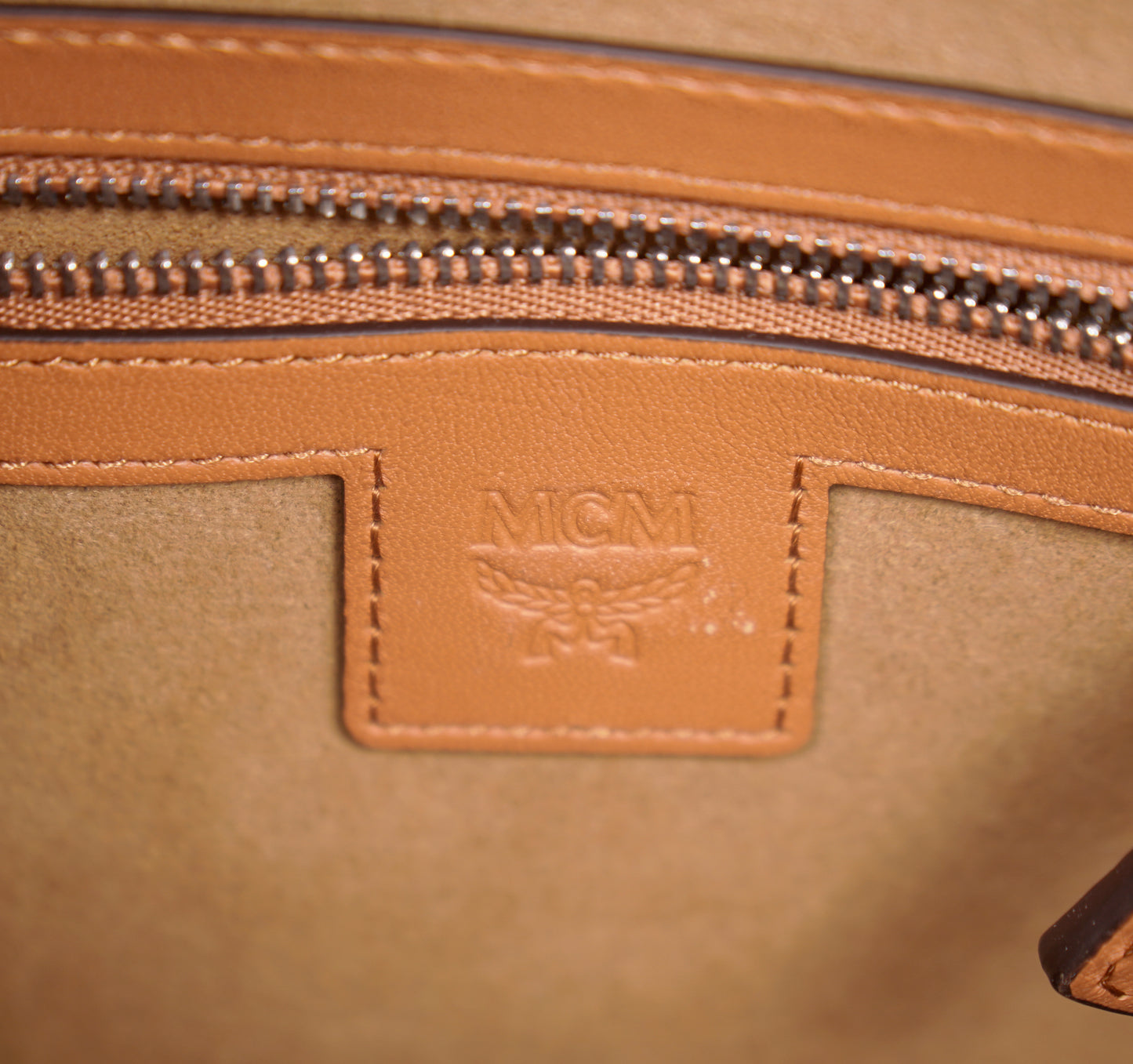 NEW $850 MCM Cognac Spanish Calf Leather LOGO AREN MESSENGER WRISTLET STRAP BAG