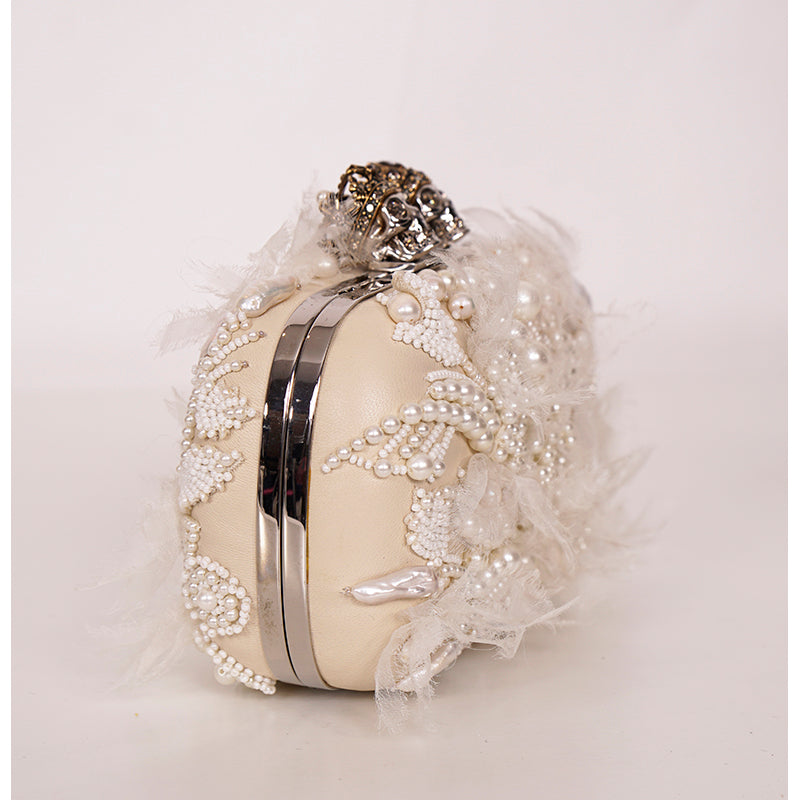 RETIRED $4,990 ALEXANDER MCQUEEN Ivory Leather Pearl KING QUEEN SKULL Clutch BAG