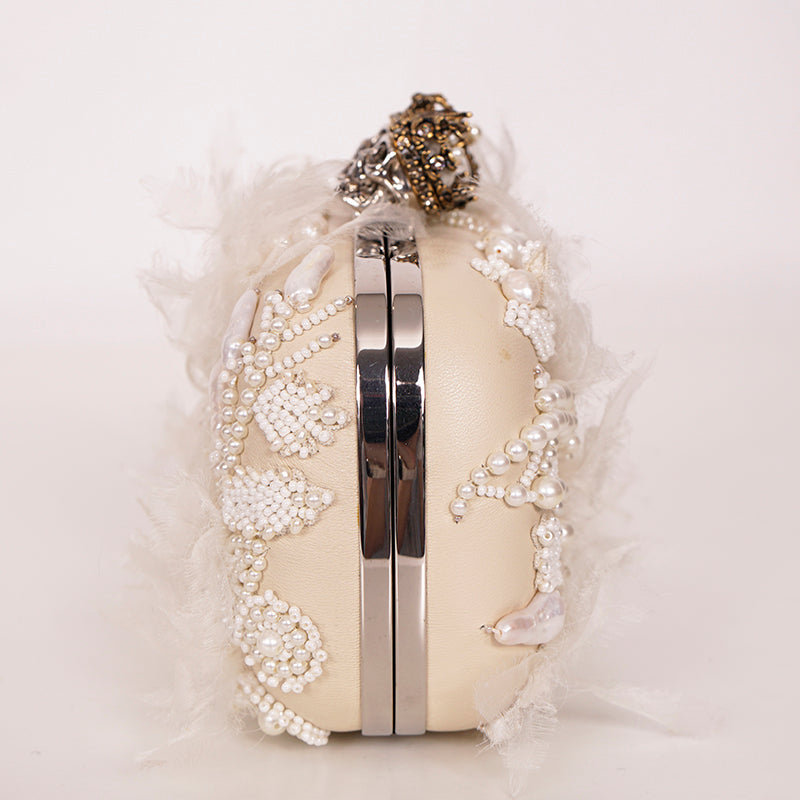 RETIRED $4,990 ALEXANDER MCQUEEN Ivory Leather Pearl KING QUEEN SKULL Clutch BAG