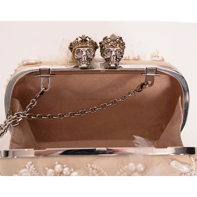 RETIRED $4,990 ALEXANDER MCQUEEN Ivory Leather Pearl KING QUEEN SKULL Clutch BAG