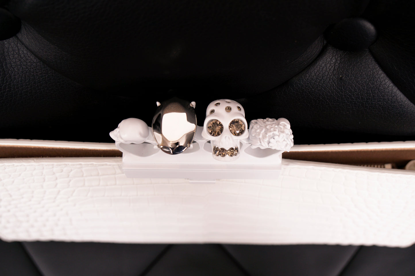 NEW $2190 ALEXANDER MCQUEEN Matte White Croc JEWELED KNUCKLE 4 Ring SKULL BAG