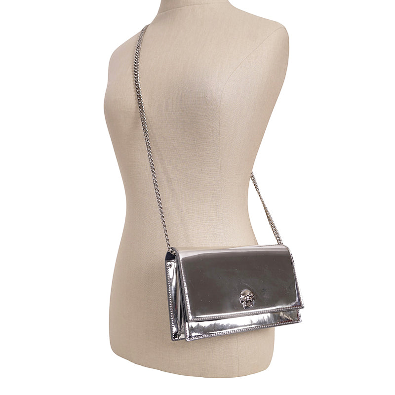 NEW $990 ALEXANDER MCQUEEN Glazed SHINY SILVER Leather MINI SKULL Chain BAG NIB