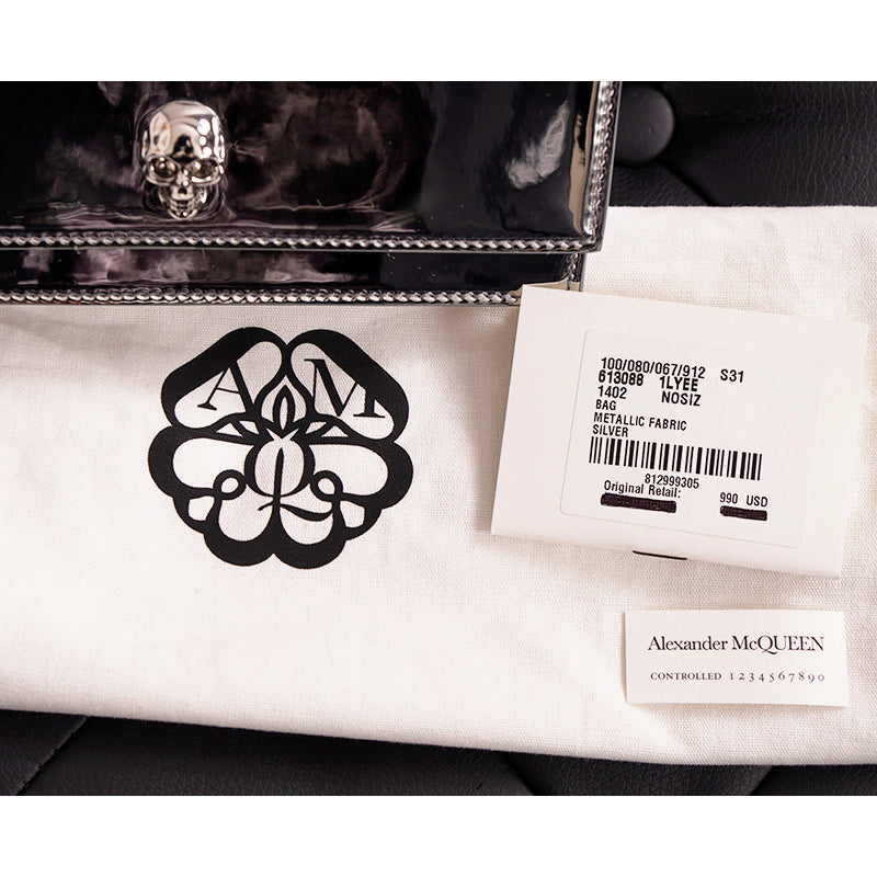 NEW $990 ALEXANDER MCQUEEN Glazed SHINY SILVER Leather MINI SKULL Chain BAG NIB