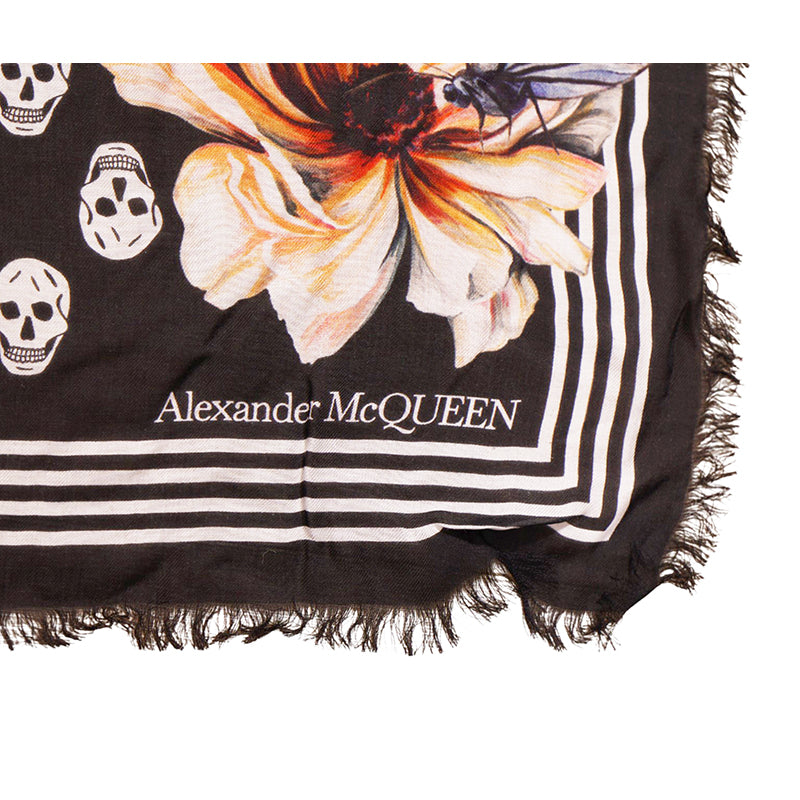 NEW $590 ALEXANDER MCQUEEN Black White BIKER SKULL FUN FONTS 100% Model SCARF
