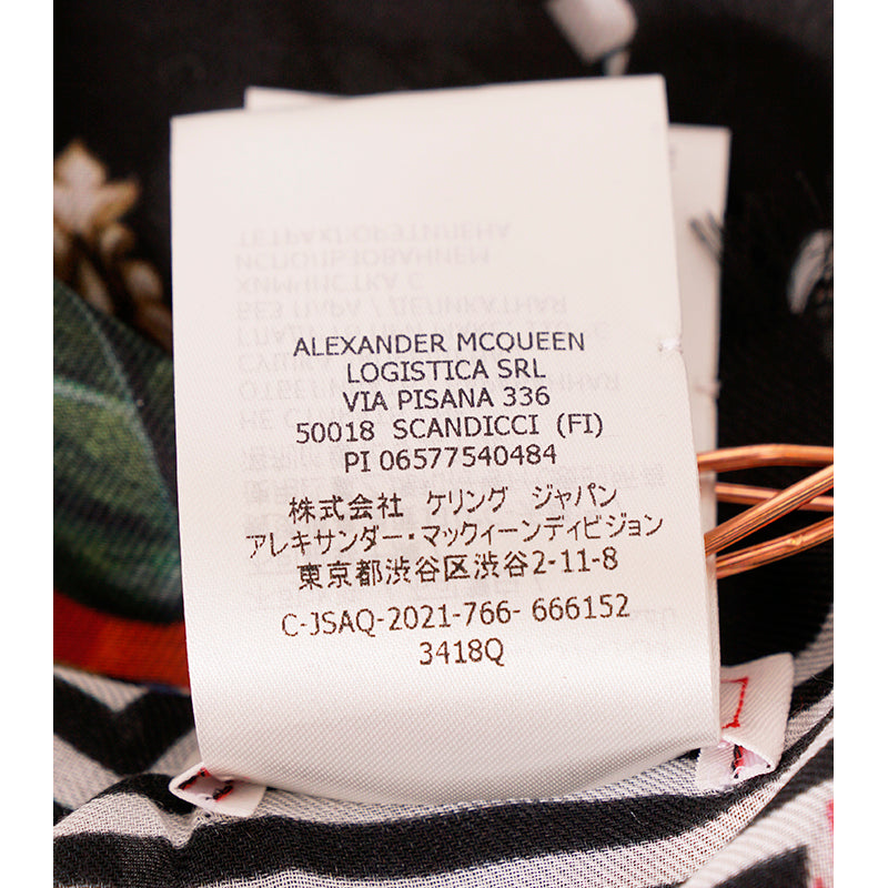 NEW $590 ALEXANDER MCQUEEN Black White BIKER SKULL FUN FONTS 100% Model SCARF
