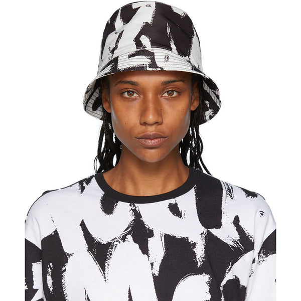 sz S NEW $460 ALEXANDER MCQUEEN Black & White PAINTED GRAFFITI LOGO Bucket HAT