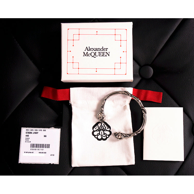 NEW $450 ALEXANDER MCQUEEN Silver Tone Brass TWIN SKULL Hinged CUFF BRACELET NIB