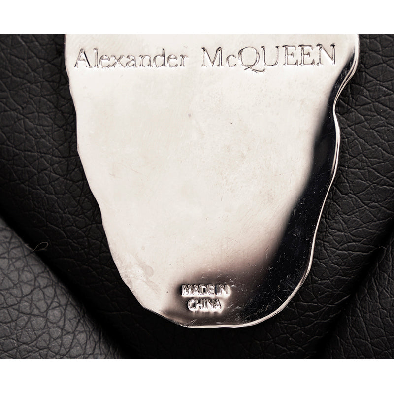 NEW $195 ALEXANDER MCQUEEN White Enamel & Silver Tone Brass SKULL KEYRING NIB