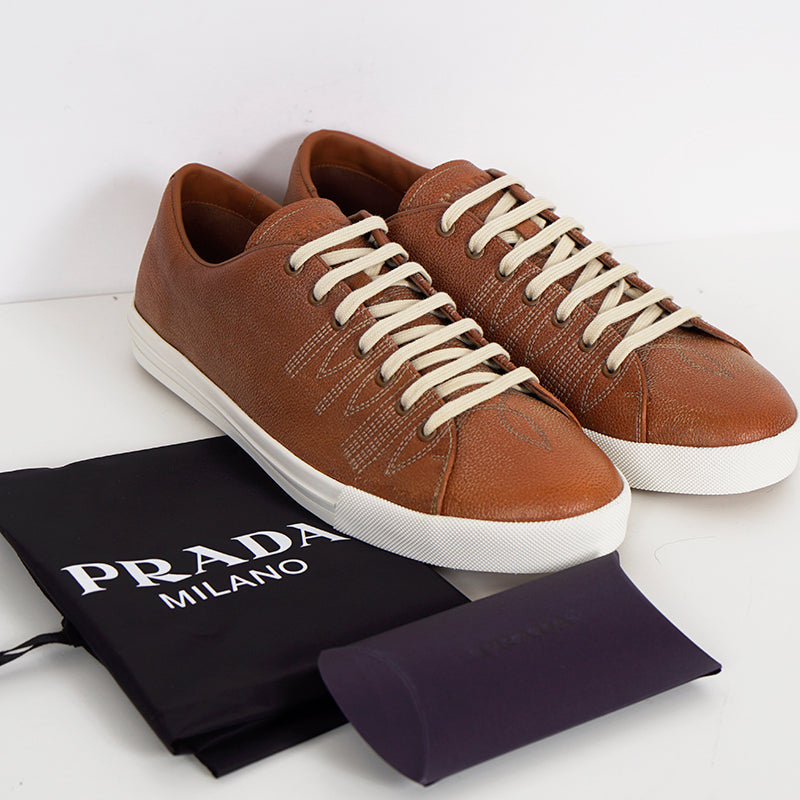 UK 9.5 US 10.5 NEW $1170 PRADA Mens Cognac AGED-EFFECT LEATHER Red LOGO SNEAKERS